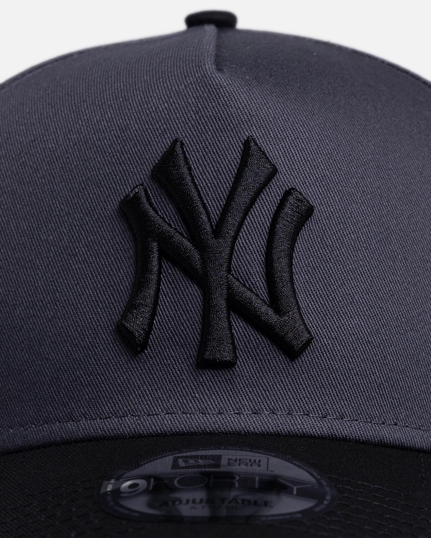 New Era New York Yankees 'Graphite Black' 9FORTY A-Frame Snapback Black/Grey