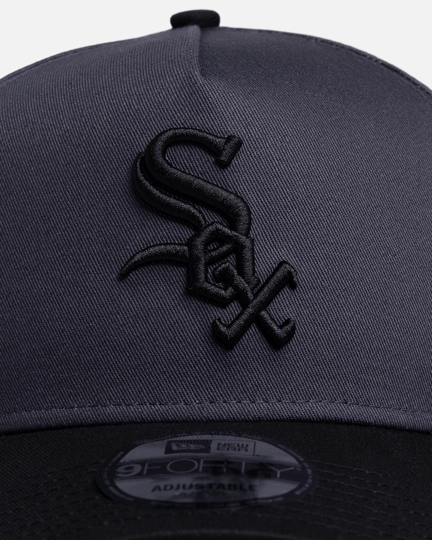 New Era Chicago White Sox 'Graphite Black' 9FORTY A-Frame Snapback Black/Grey