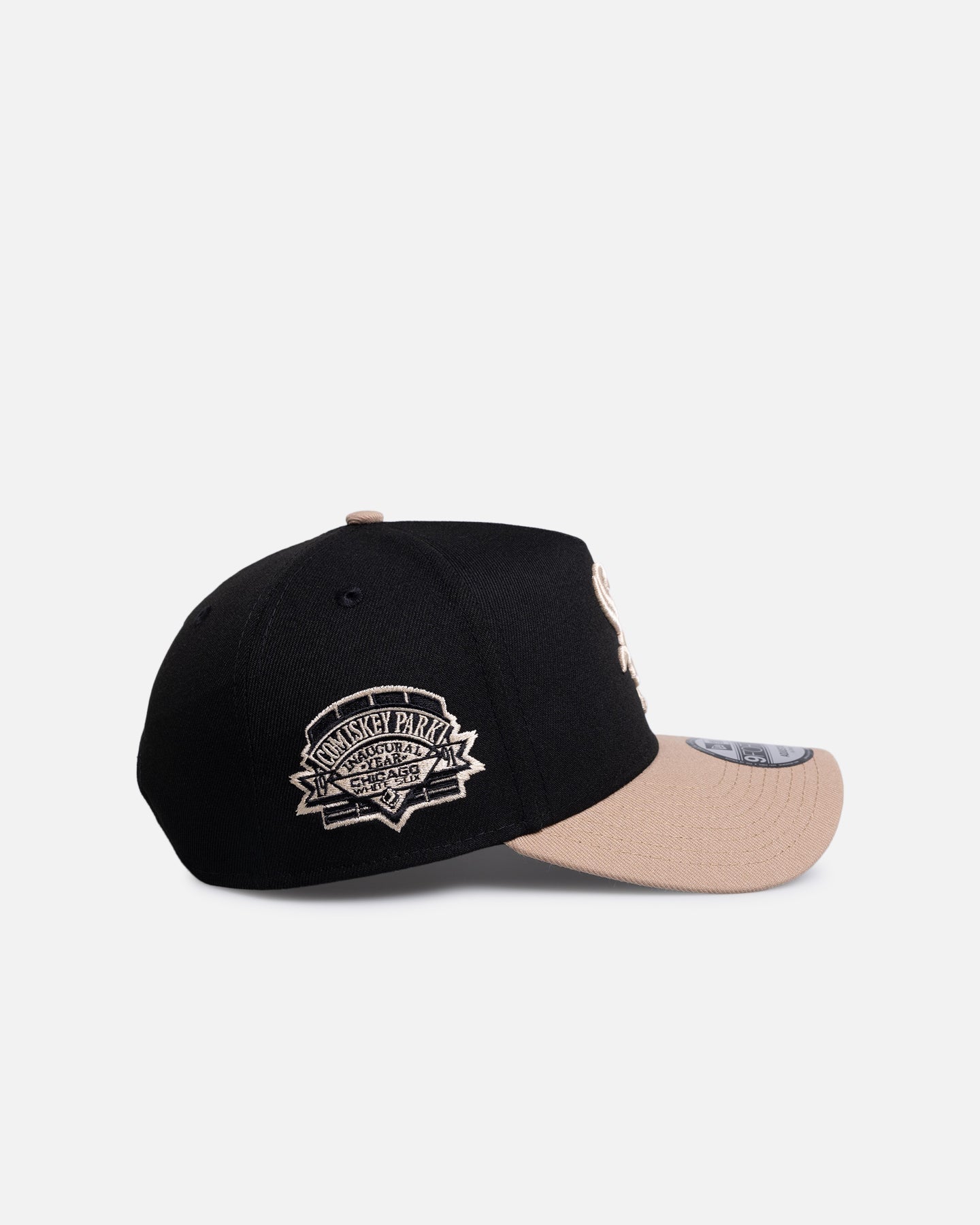 New Era Chicago White Sox 'Black Camel' 9FORTY A-Frame Snapback Black/Camel
