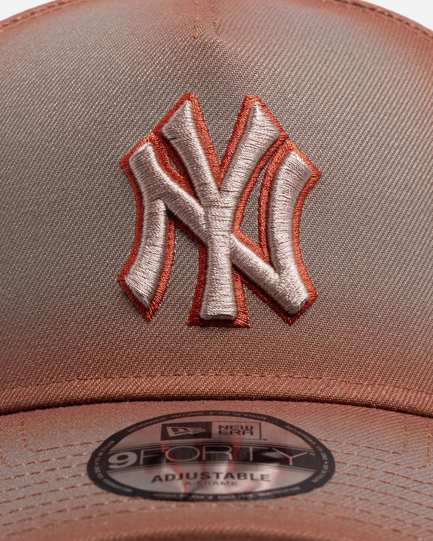 New Era New York Yankees 'Gradient Edge' 9FORTY A-Frame Snapback Camel