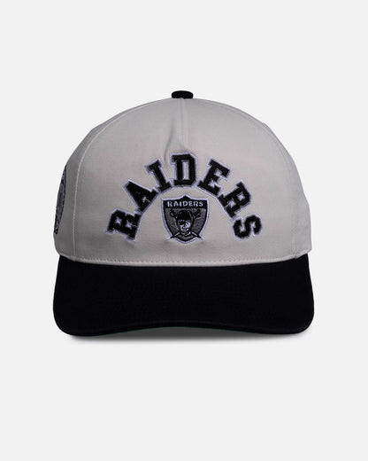 Mitchell & Ness Las Vegas Raiders 'Super Bowl Champions Origin' Deadstock Snapback White