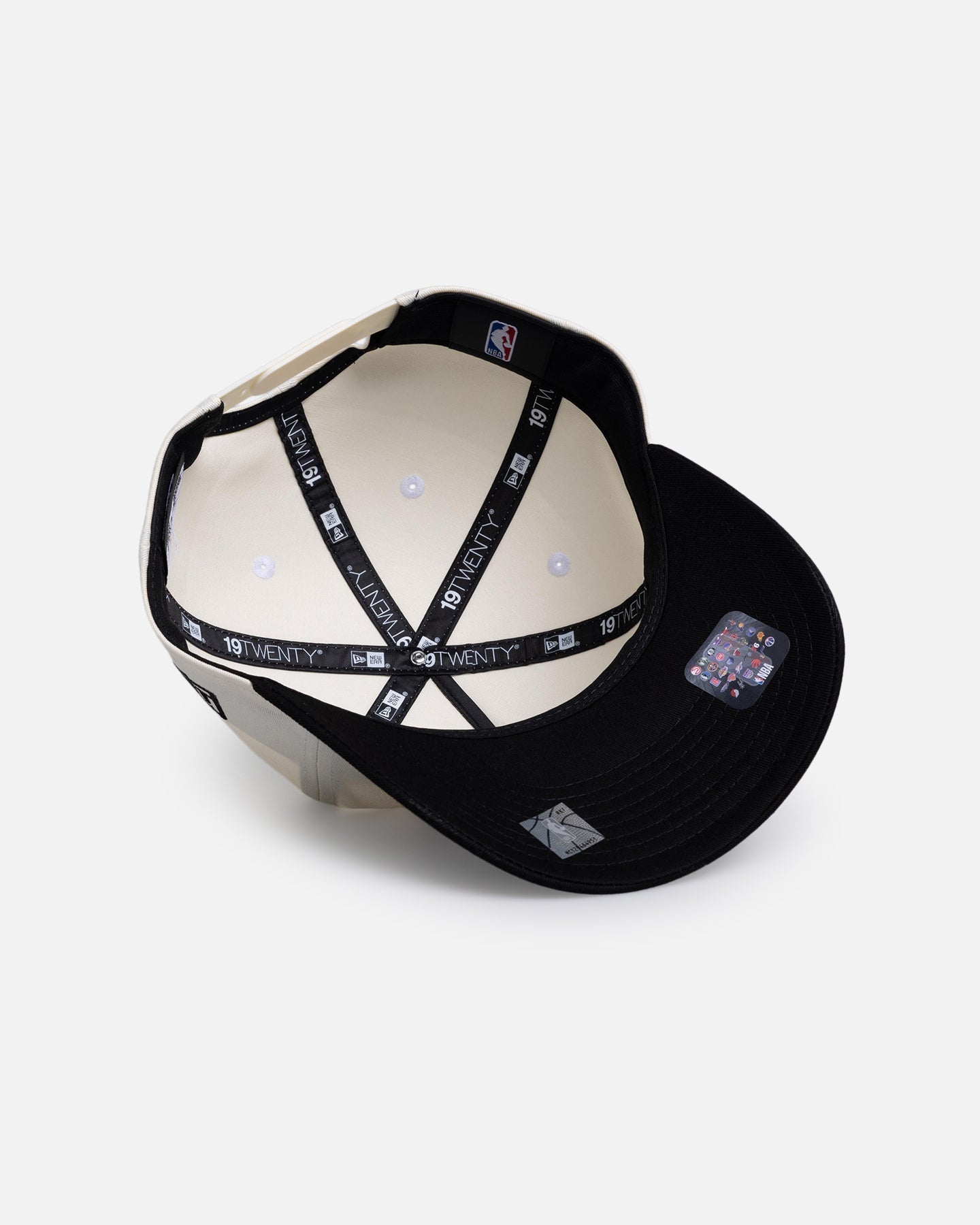 New Era Philadelphia 76ers 'Chrome White' 19TWENTY Snapback White/Black