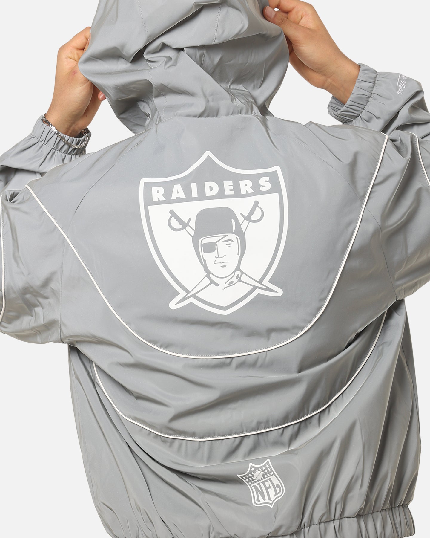 Mitchell & Ness Las Vegas Raiders Nylon Tracksuit Jacket Grey