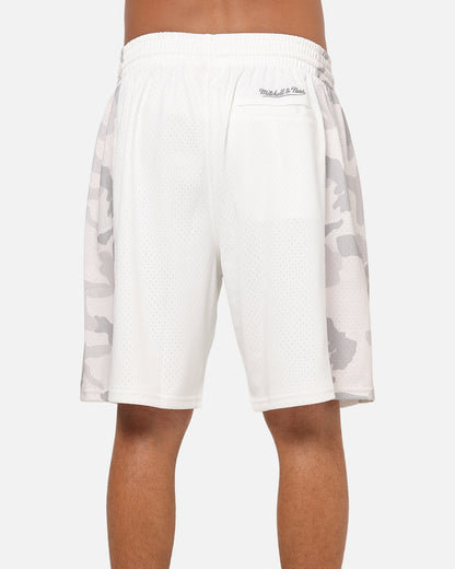 Mitchell & Ness Chicago Bulls Snow Camo Authentic Mesh Shorts White