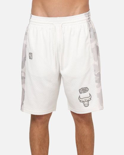 Mitchell & Ness Chicago Bulls Snow Camo Authentic Mesh Shorts White