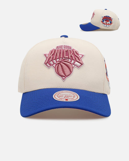 Mitchell & Ness New York Knicks 'Pink Team Logo' Pro Pinch Snapback Off White